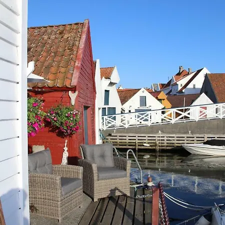 לינה וארוחת בוקר Norneshuset